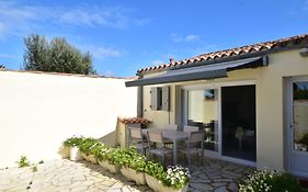 Large Studio Close To The Beach